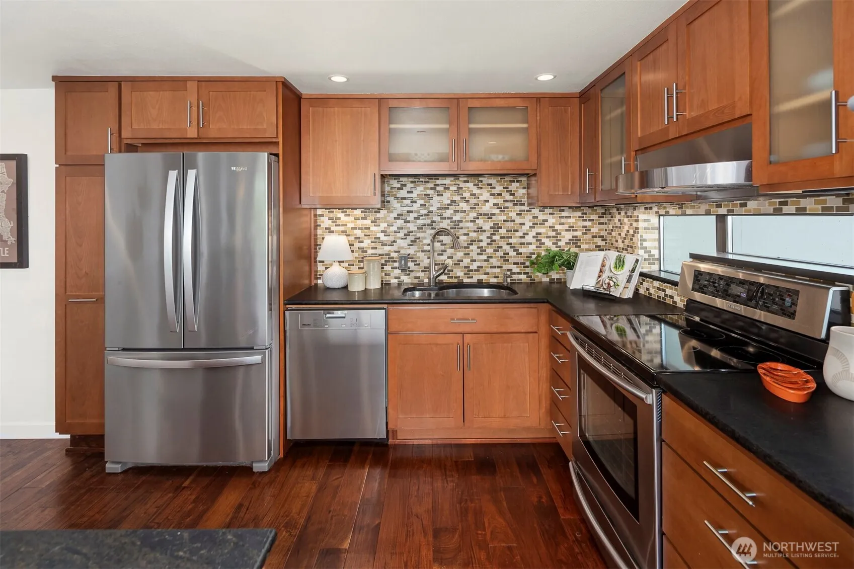 Property photo for 1101 Seneca Street #801, Seattle photo 4