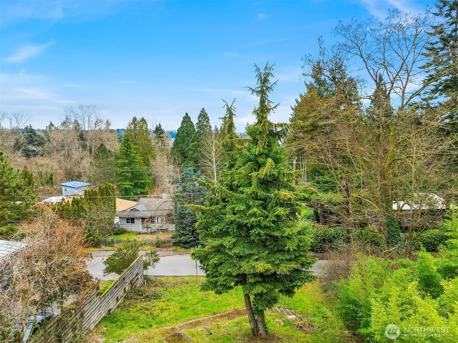 Property photo for 9229 45th Avenue Ne, Seattle photo 3