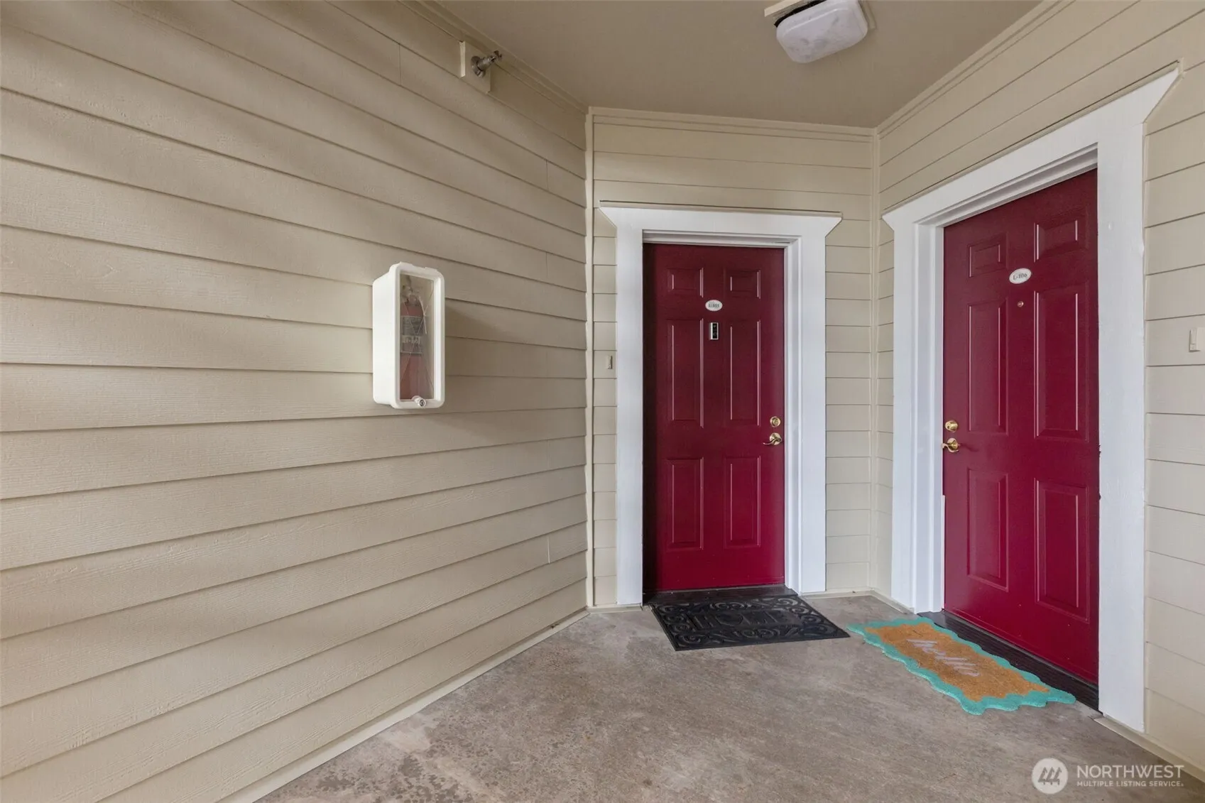Property photo for 13000 Admiralty Way #l105, Everett photo 2