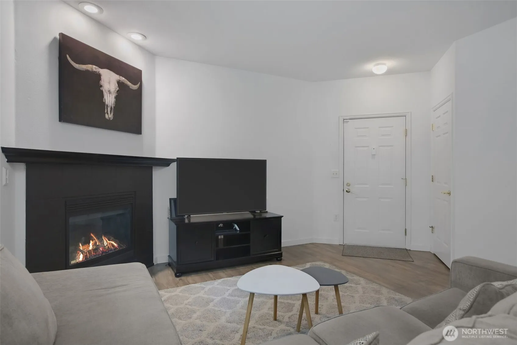 Property photo for 13000 Admiralty Way #l105, Everett photo 5