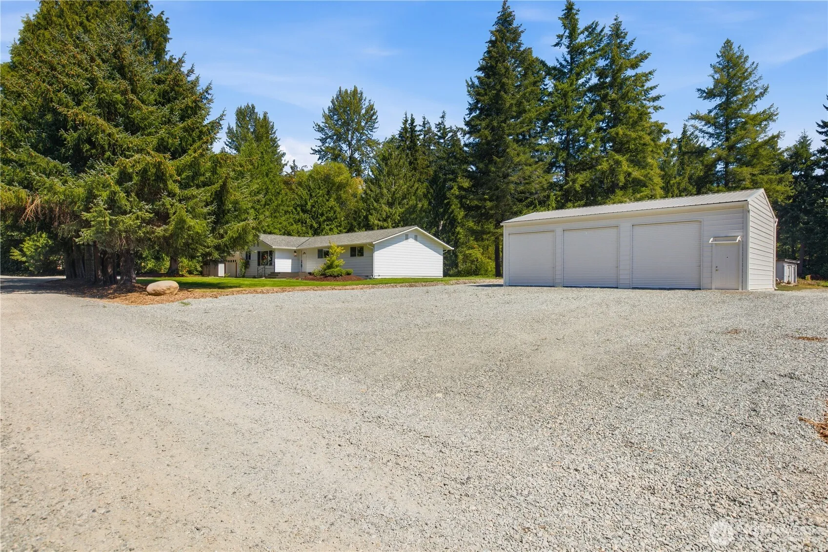 Property photo for 22710 253rd Avenue Se, Maple Valley photo 2