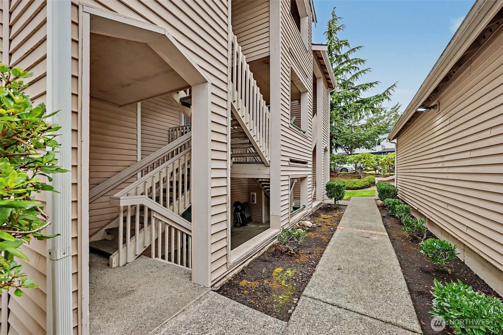 Property photo for 1825 S 330th Street #f203, Federal Way photo 2