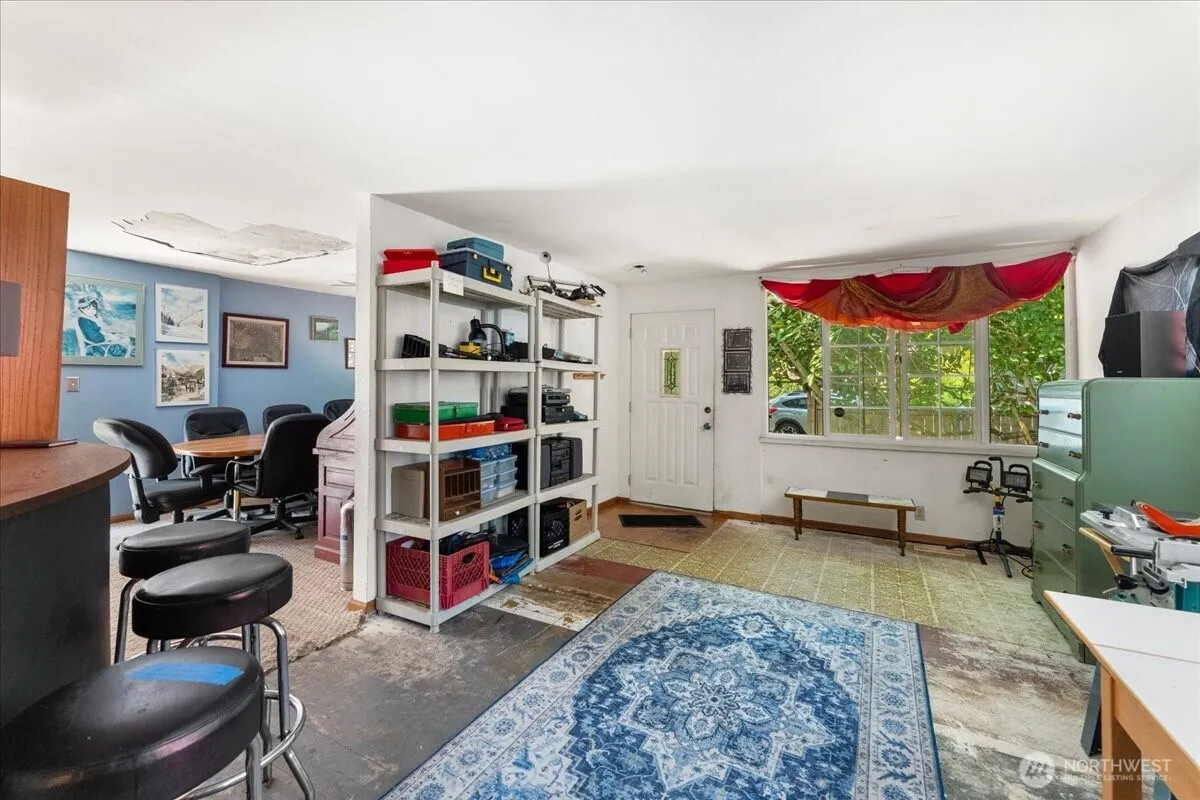 Property photo for 8730 Palatine Avenue N, Seattle photo 3
