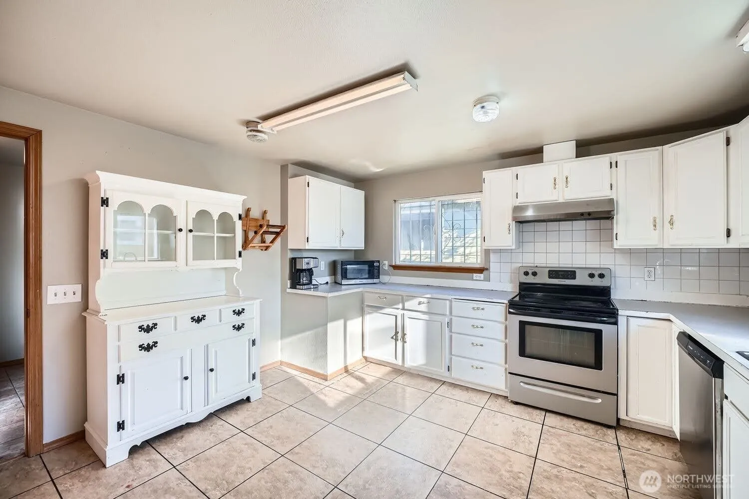 Property photo for 5525 Renton Avenue S, Seattle photo 4