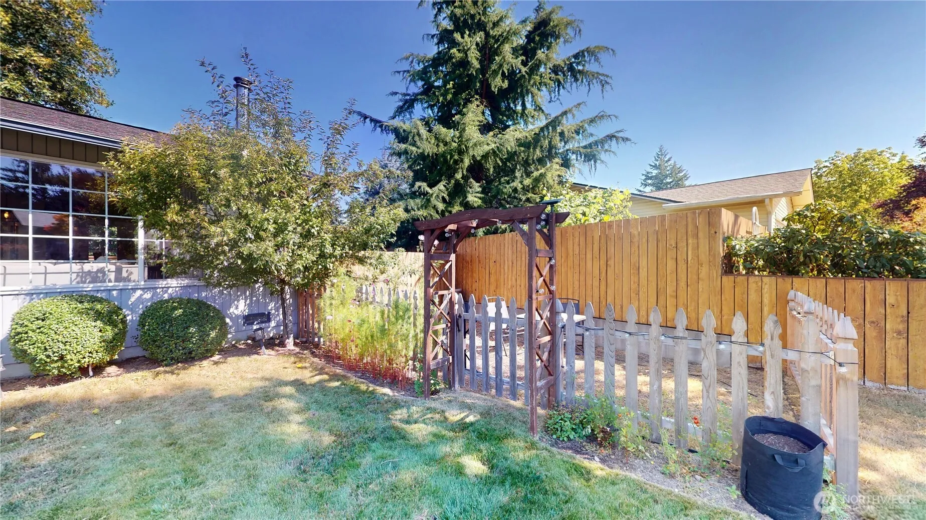 Property photo for 3000 Ne 73rd Street, Bremerton photo 3
