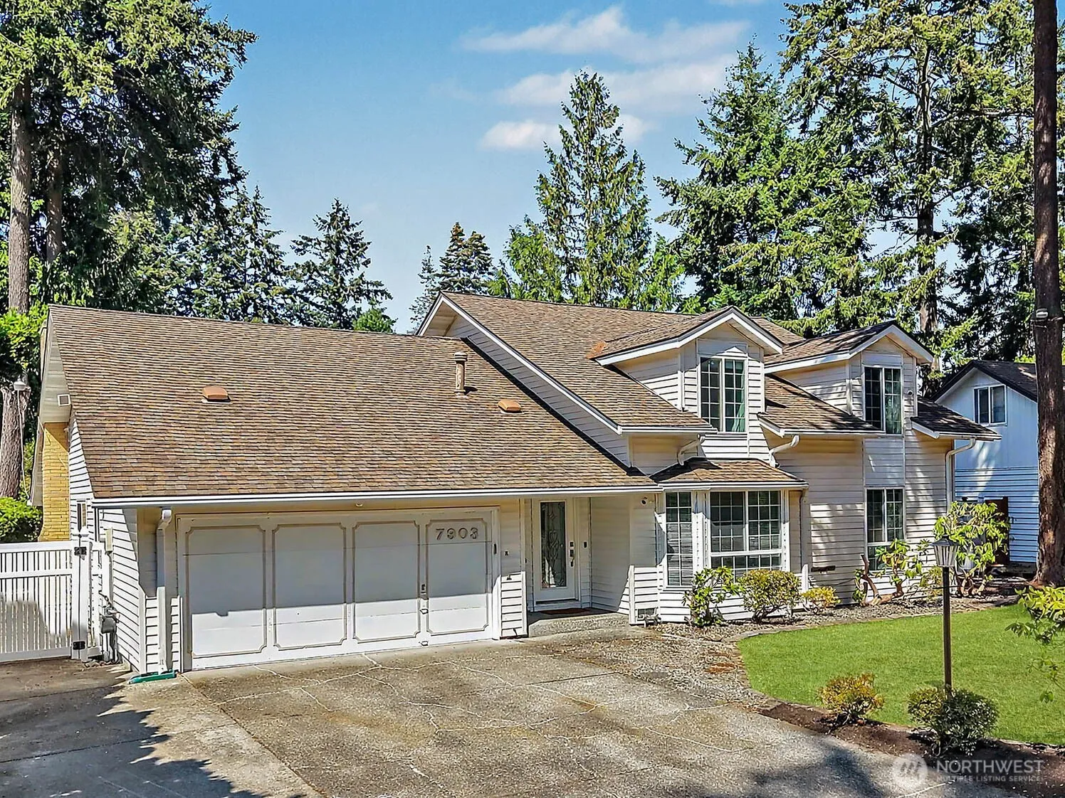 Property photo for 7903 Onyx Court Sw, Lakewood