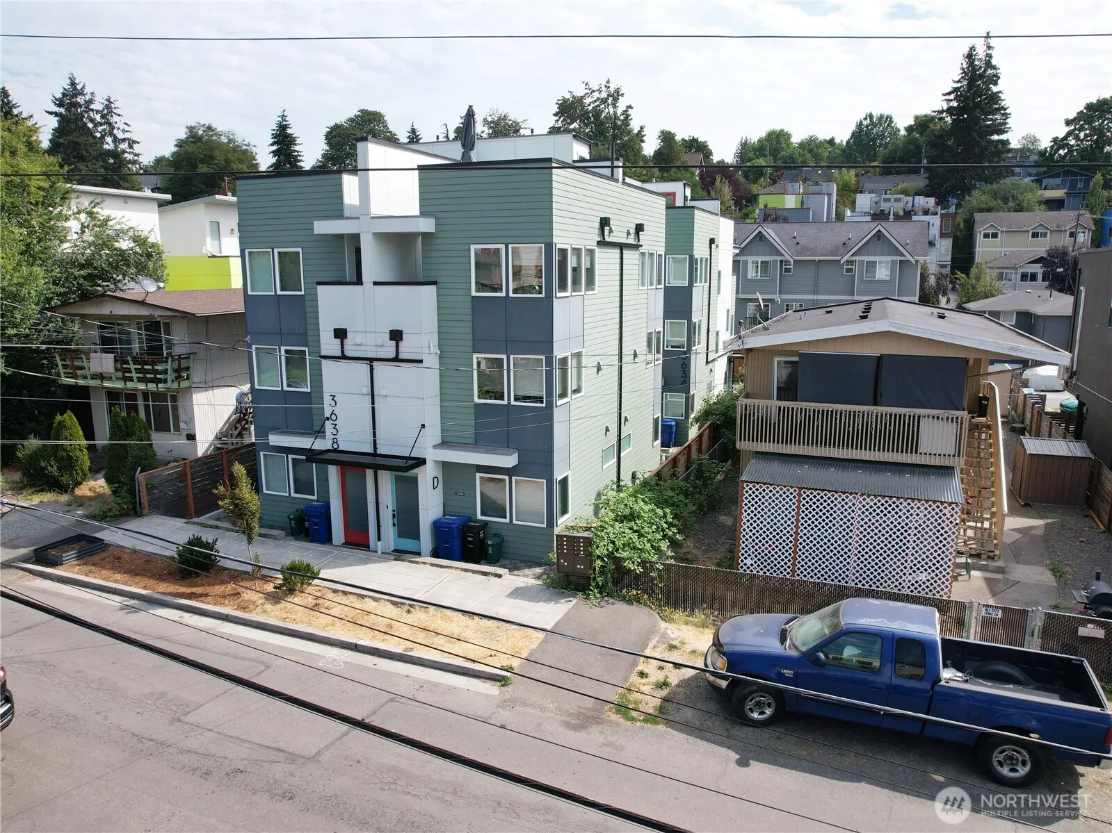 Property photo for 3640 36th Street S, Seattle photo 2