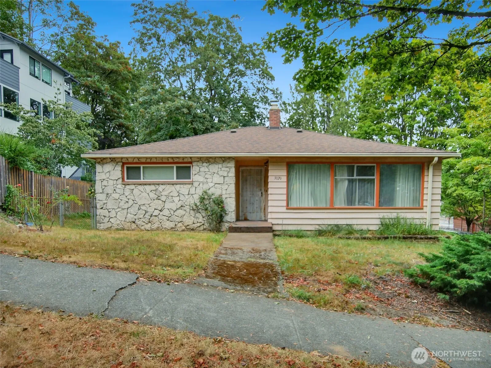 Property photo for 3020 E Yesler Way, Seattle