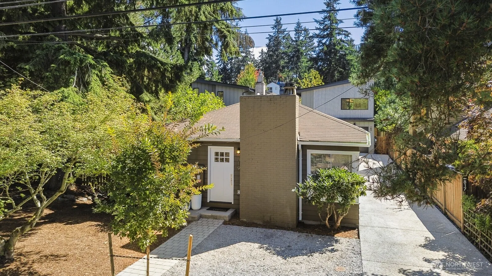 Property photo for 819 Ne 100th Street, Seattle