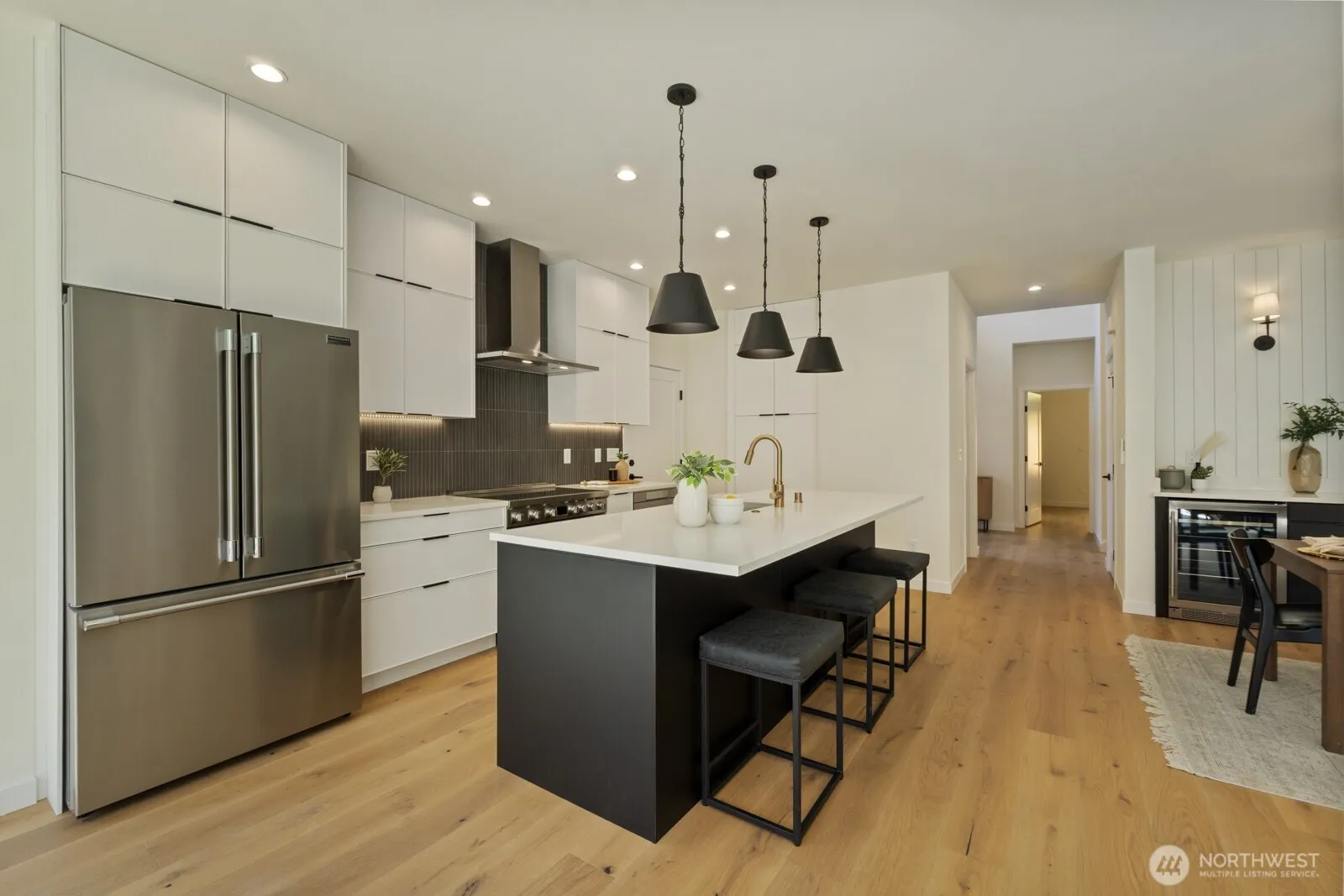 Property photo for 817 Ne 100th Street, Seattle photo 4