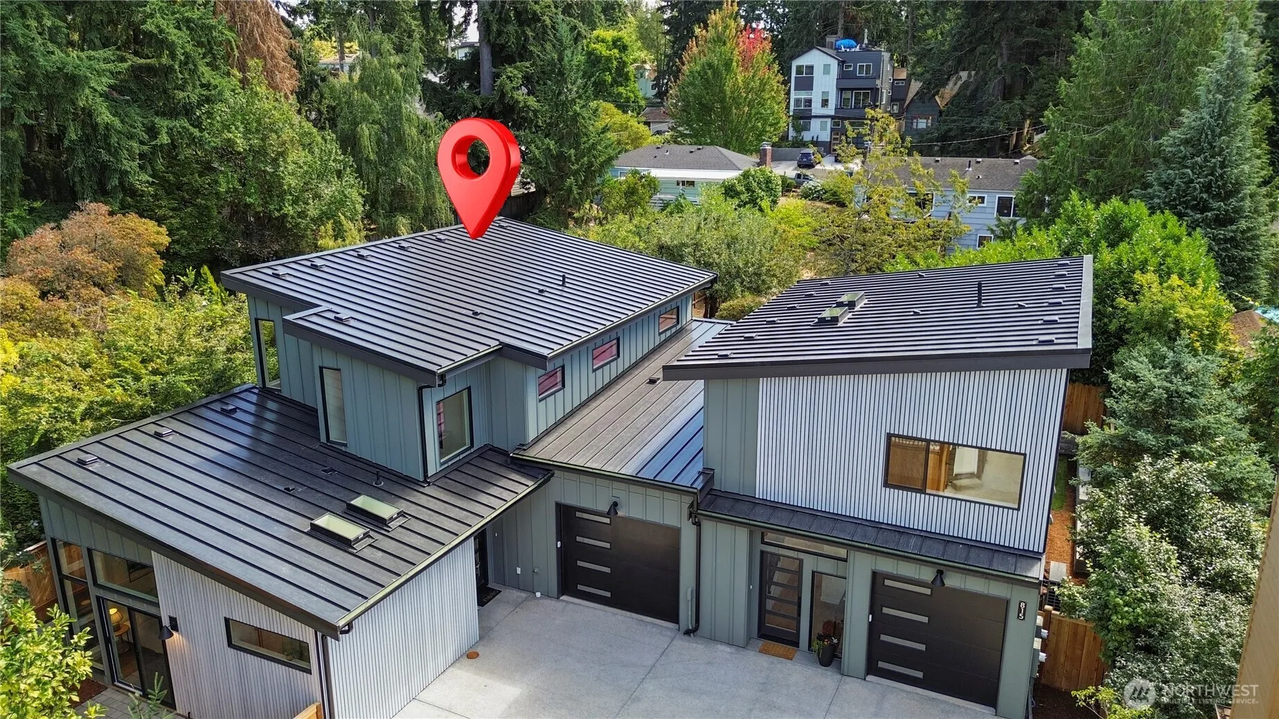 Property photo for 817 Ne 100th Street, Seattle