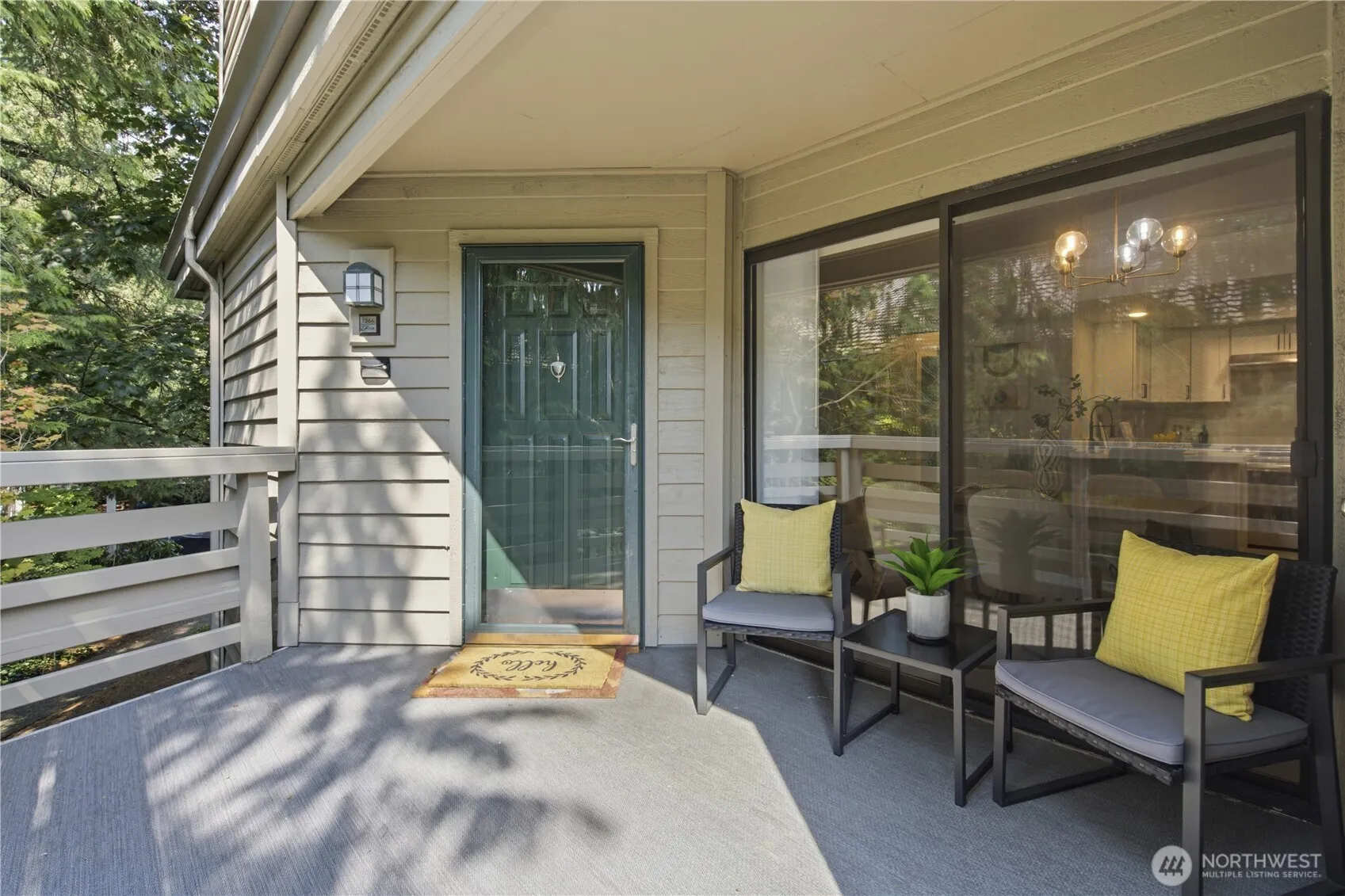 Property photo for 1266 Bellevue Way #4, Bellevue photo 2