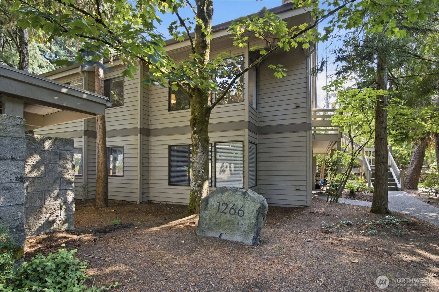 Property photo for 1266 Bellevue Way #4, Bellevue