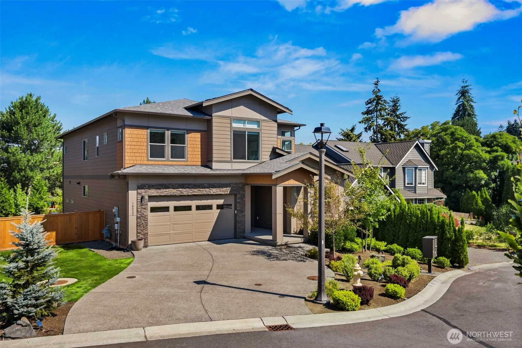 Property photo for 16022 124th Court Ne, Woodinville photo 2