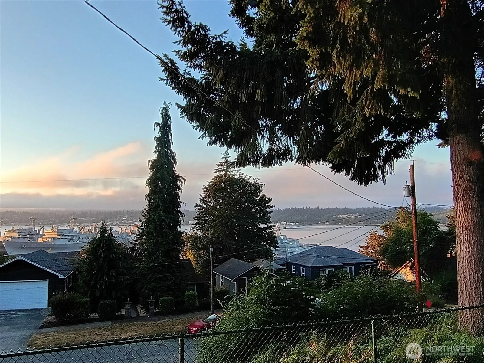 Property photo for 735 S Summit Avenue, Bremerton photo 3