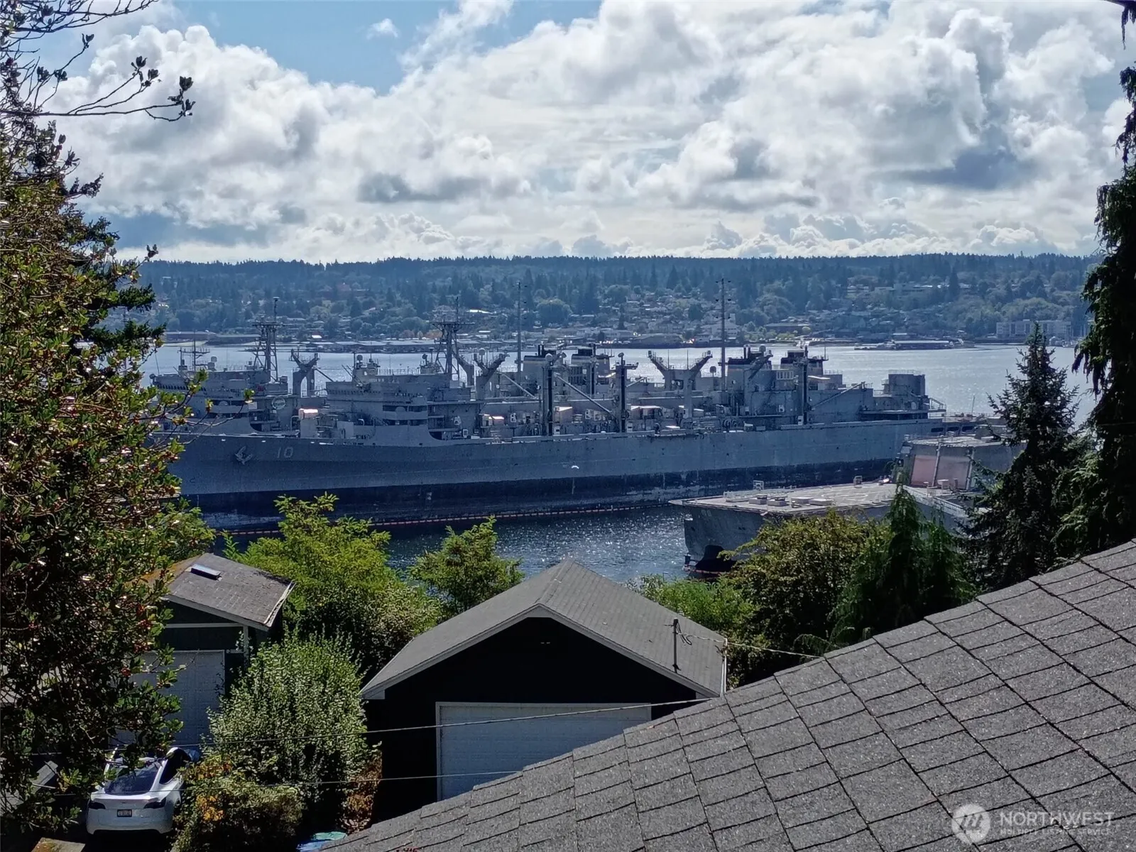 Property photo for 735 S Summit Avenue, Bremerton photo 2
