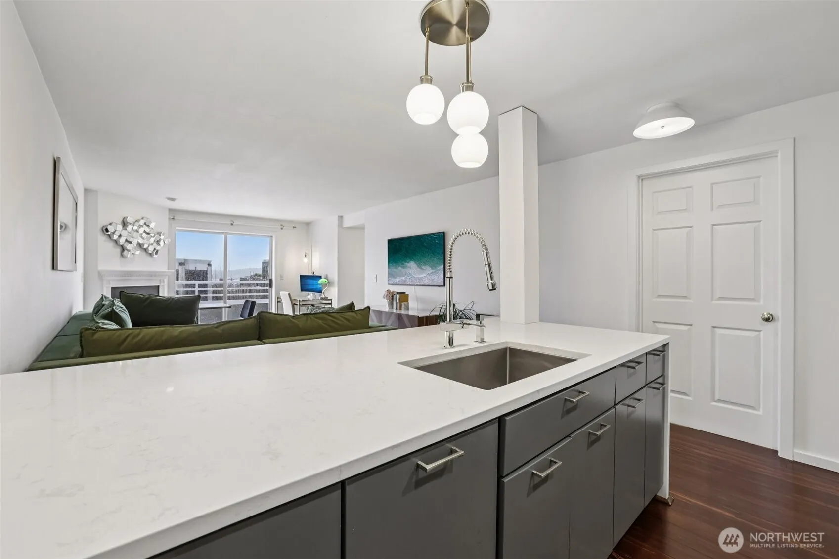 Property photo for 520 2nd Ave W #409, Seattle photo 5