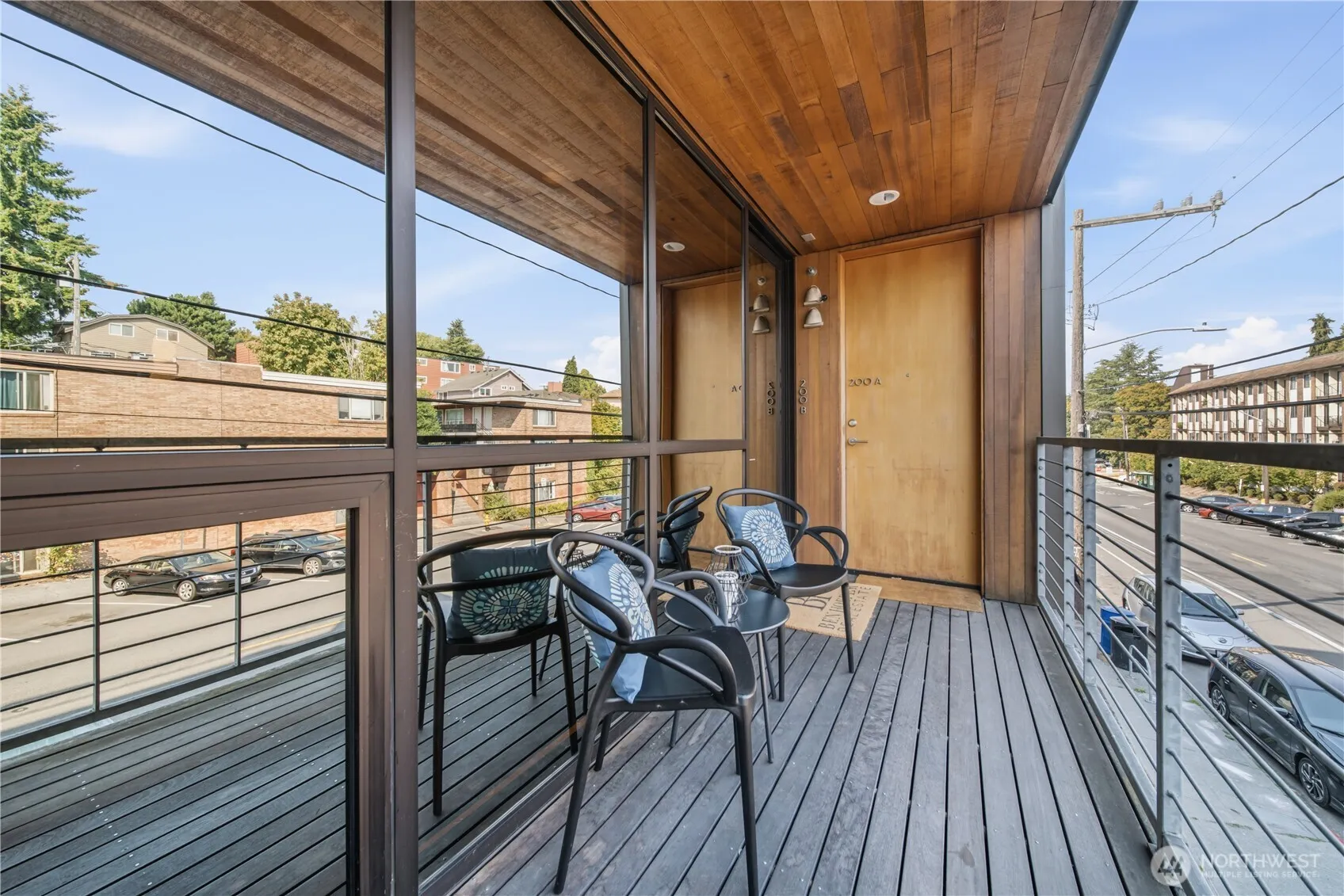 Property photo for 5611 University Way Ne #200b, Seattle photo 3