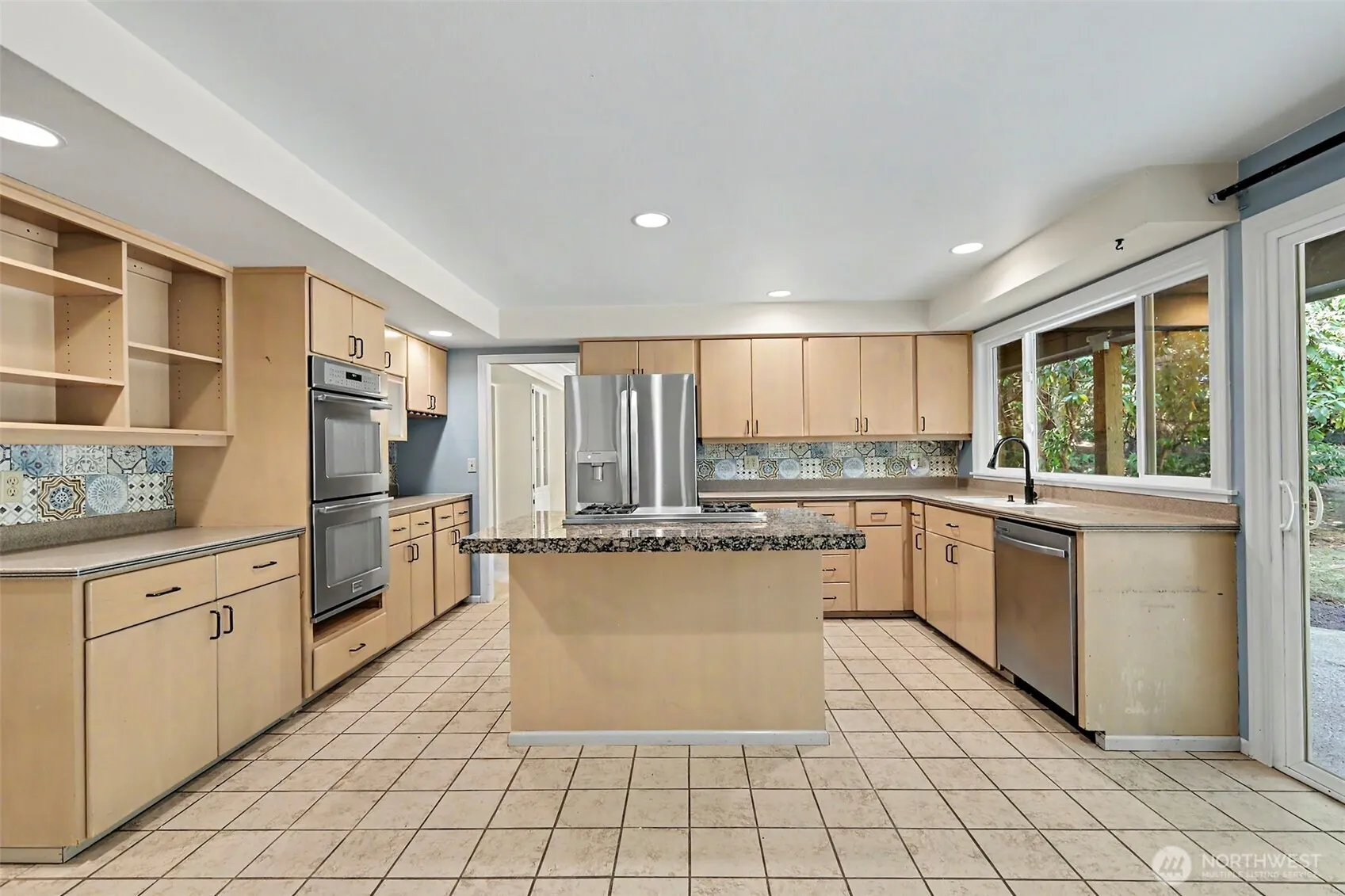 Property photo for 2235 Sahalee Drive E, Sammamish photo 4