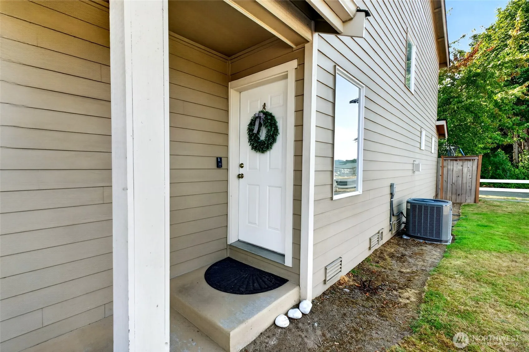 Property photo for 302 29th Street Se #101, Auburn photo 2