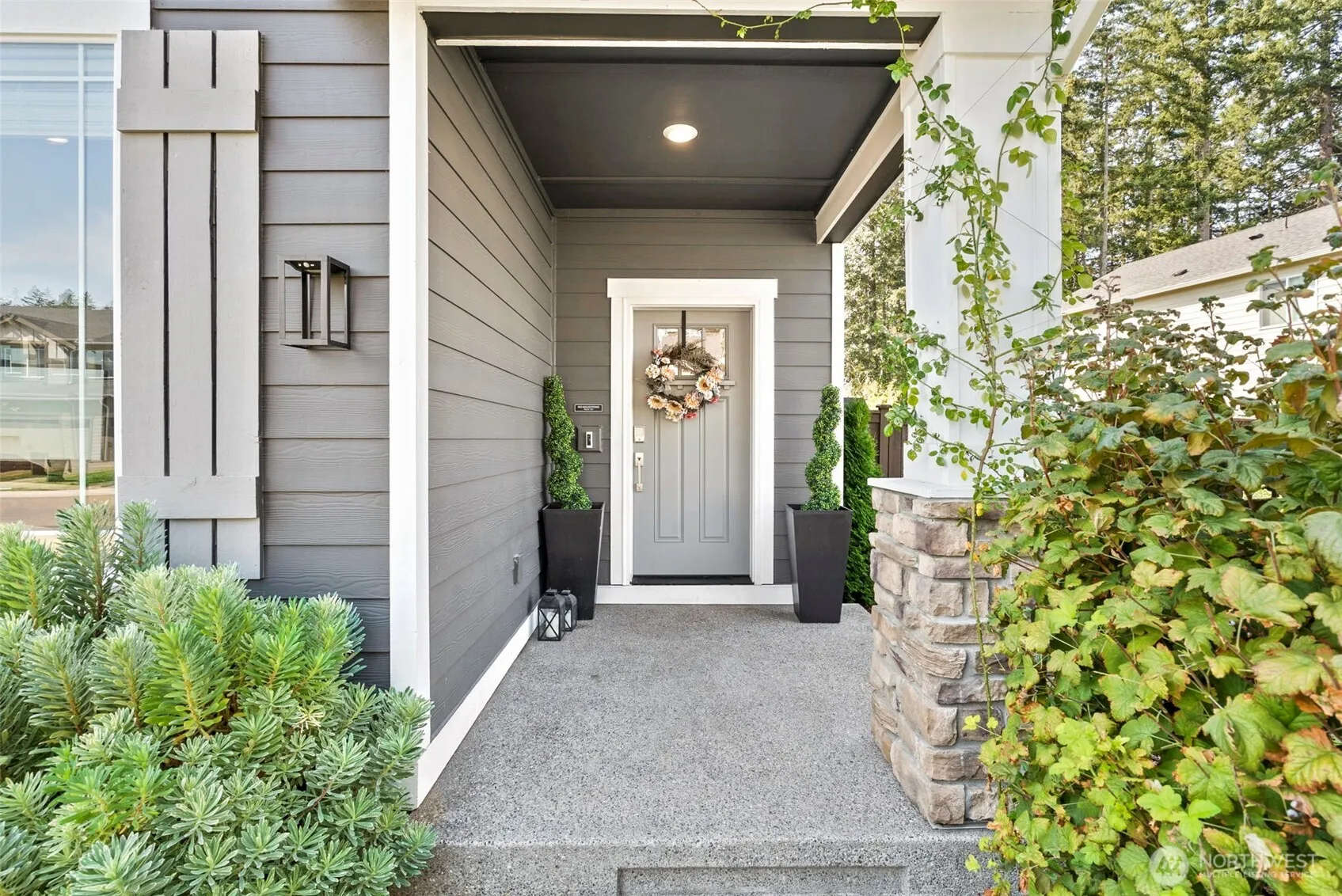 Property photo for 17614 Crossing Dr E, Puyallup photo 4
