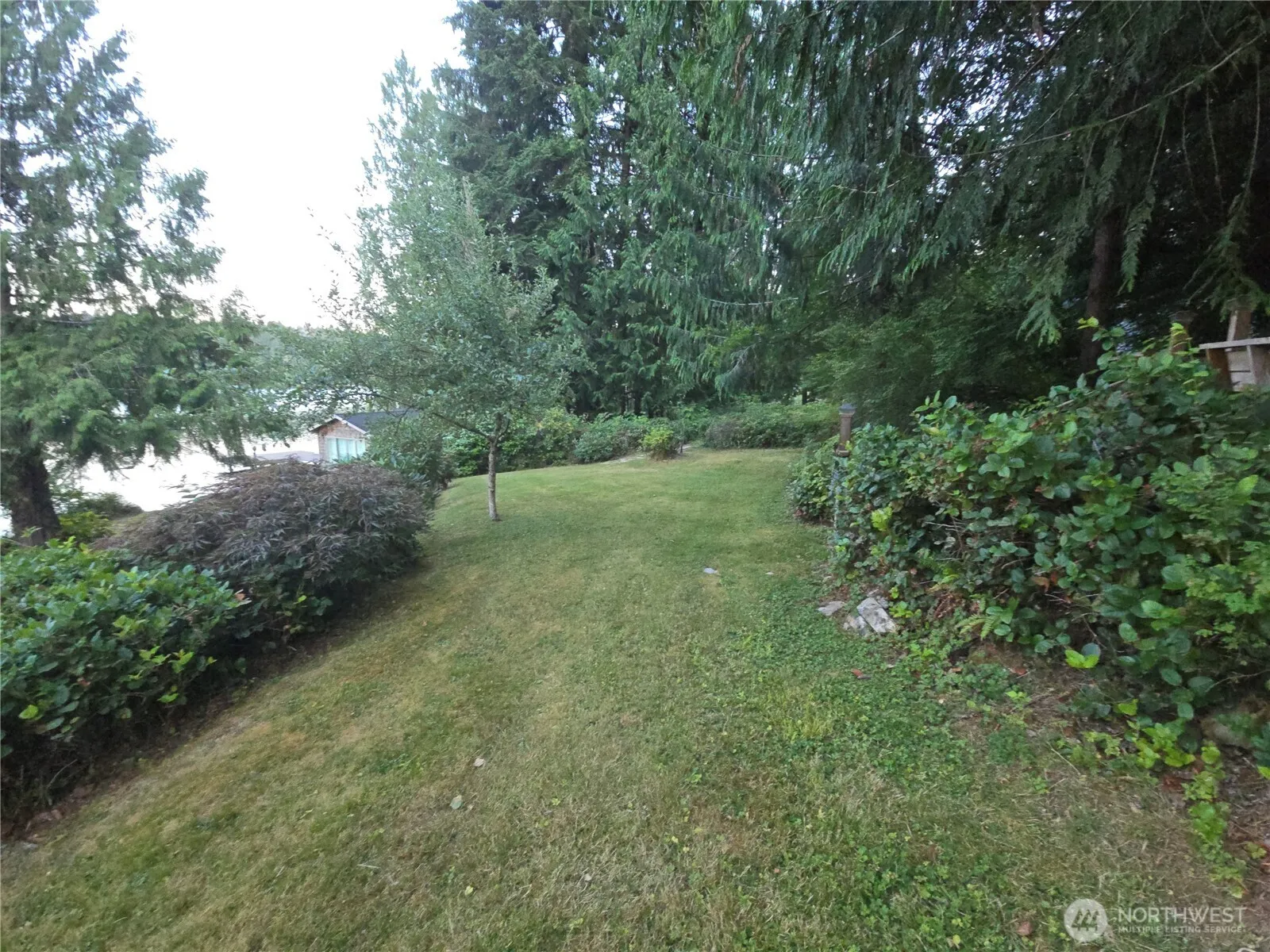 Property photo for 425 W Shore Loop Road, Snohomish photo 4