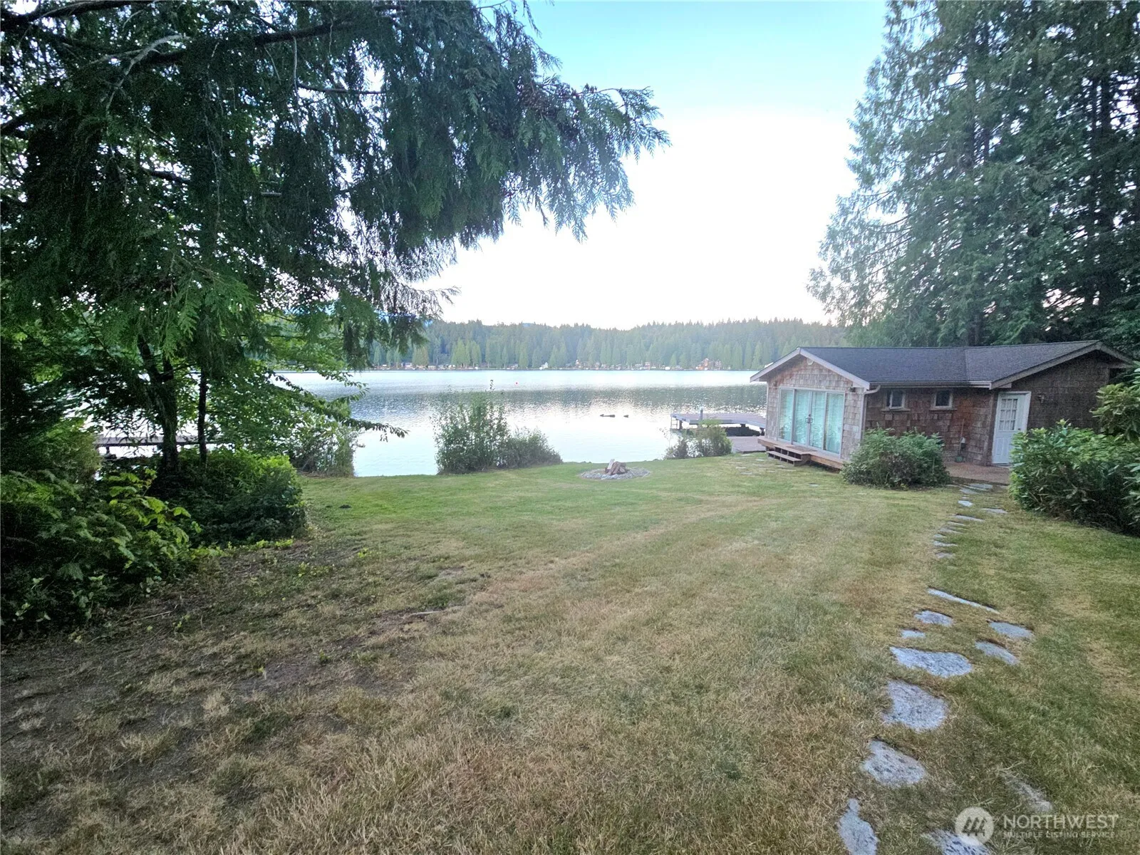 Property photo for 425 W Shore Loop Road, Snohomish photo 2