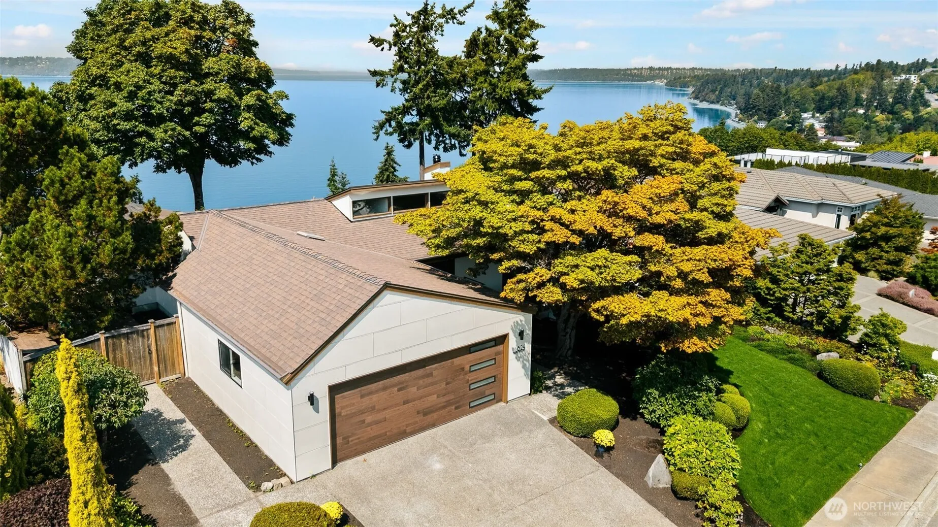 Property photo for 824 S Marine Hills Way, Federal Way