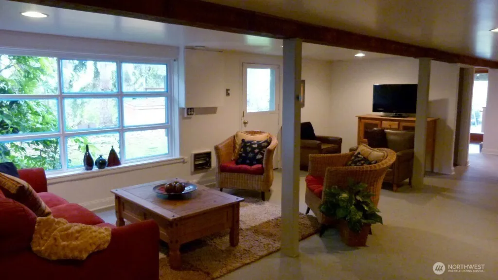 Property photo for 816 3rd Street, Mukilteo photo 4