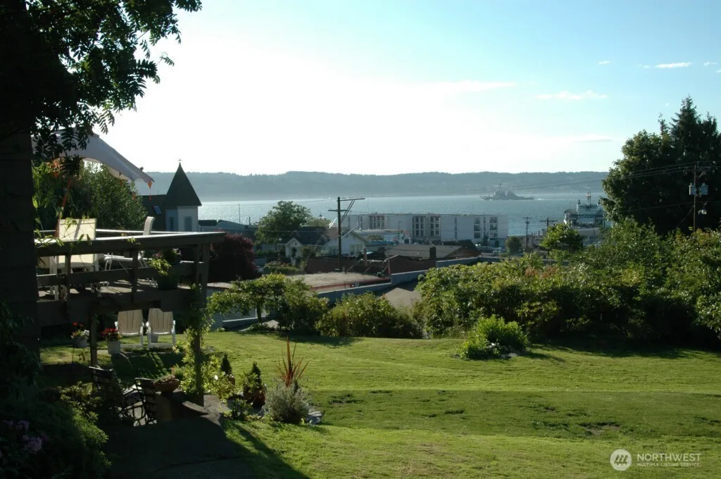 Property photo for 816 3rd Street, Mukilteo photo 3