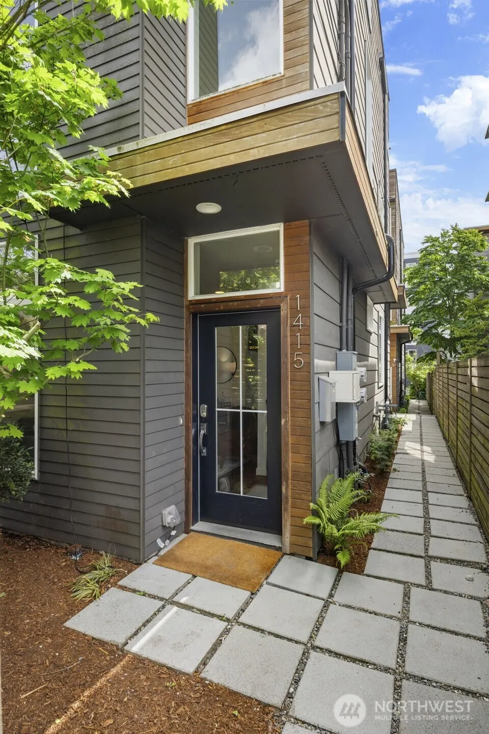 Property photo for 1415 E Fir Street, Seattle photo 2