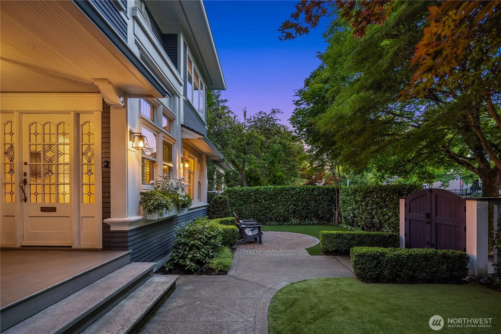 Property photo for 716 15th Avenue E, Seattle photo 3