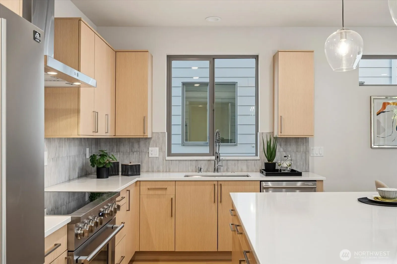 Property photo for 8227 Ne 128th Street, Kirkland photo 5