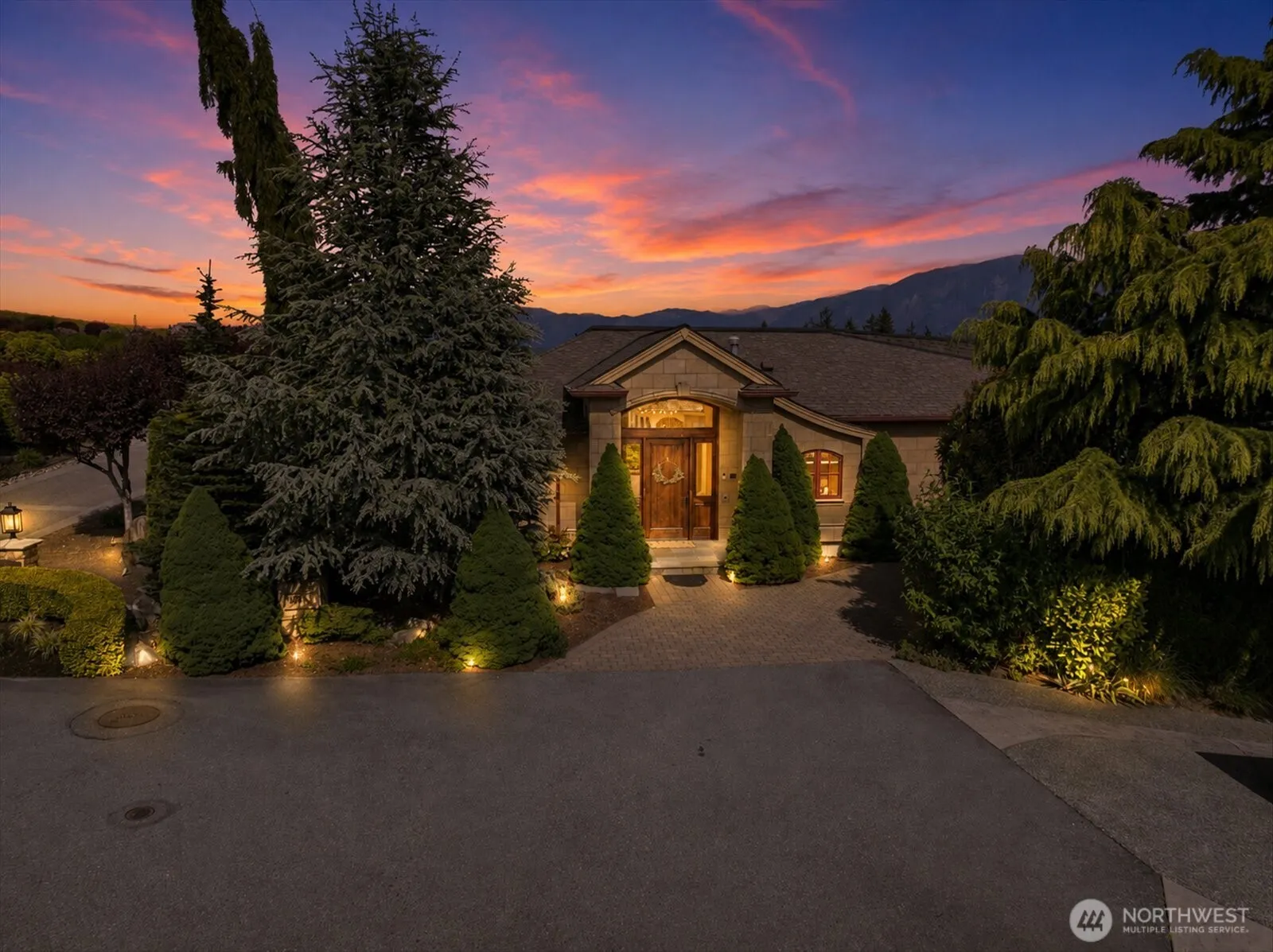 Property photo for 36315 Se Saint Andrews Lane, Snoqualmie
