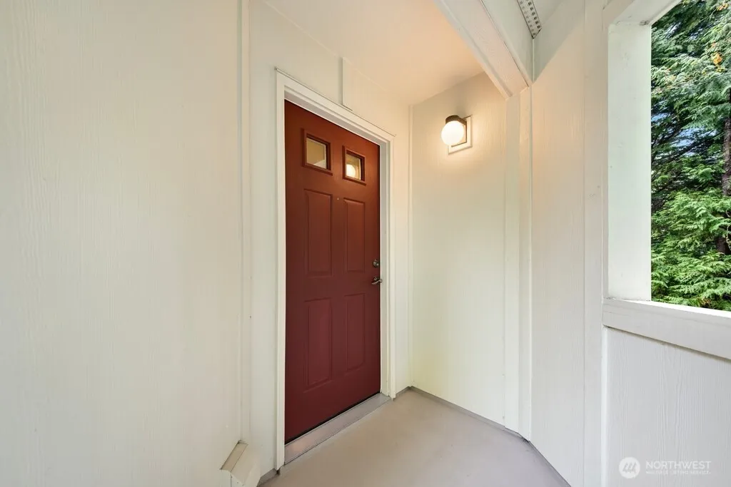 Property photo for 14633 Ne 40th Street #k8, Bellevue photo 3