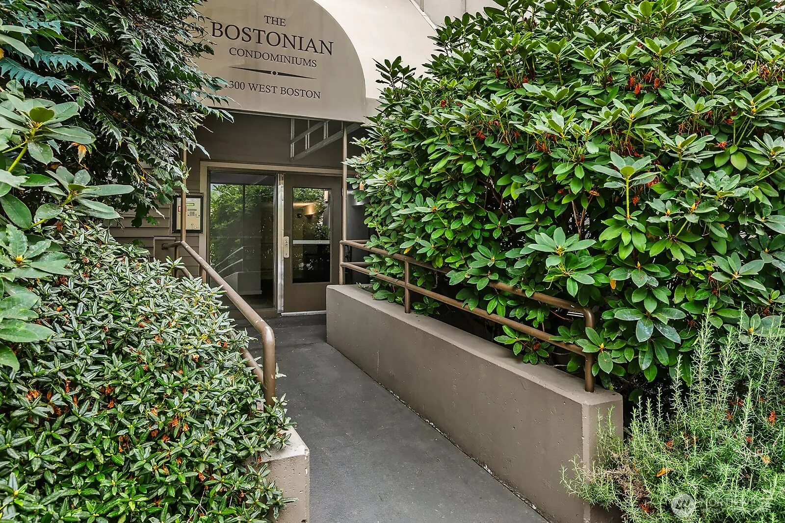 Property photo for 1300 W Boston Street #24, Seattle photo 2