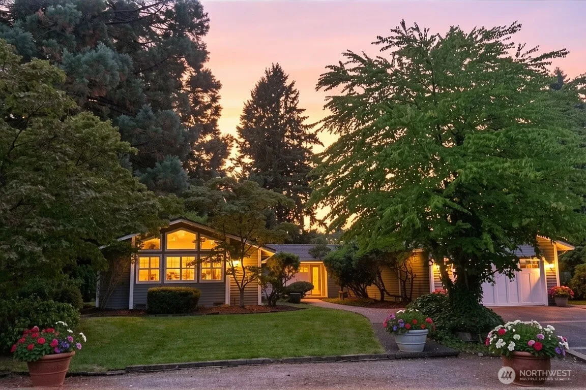 Property photo for 1017 185th Avenue Ne, Bellevue