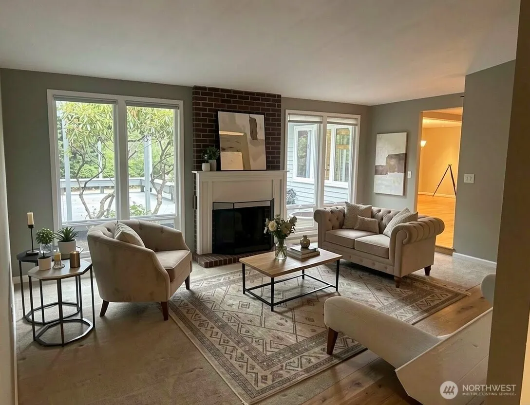 Property photo for 1017 185th Avenue Ne, Bellevue photo 3