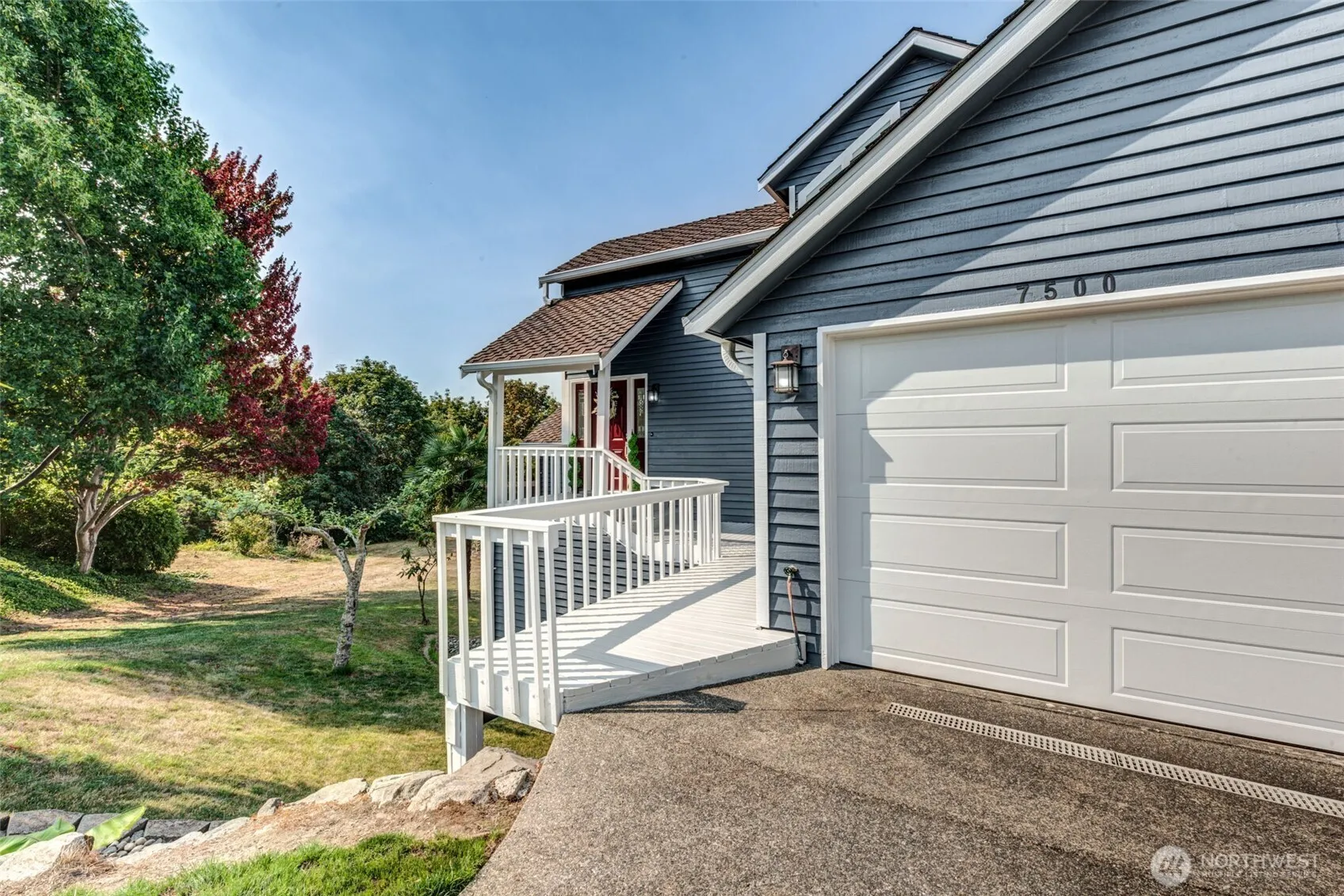 Property photo for 7500 76th Place Ne, Marysville photo 3