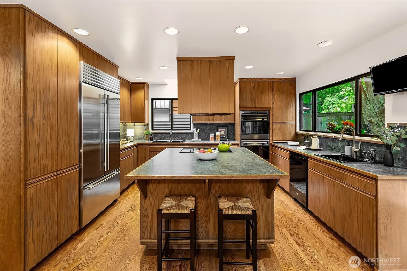 Property photo for 1259 23rd Avenue E, Seattle photo 5