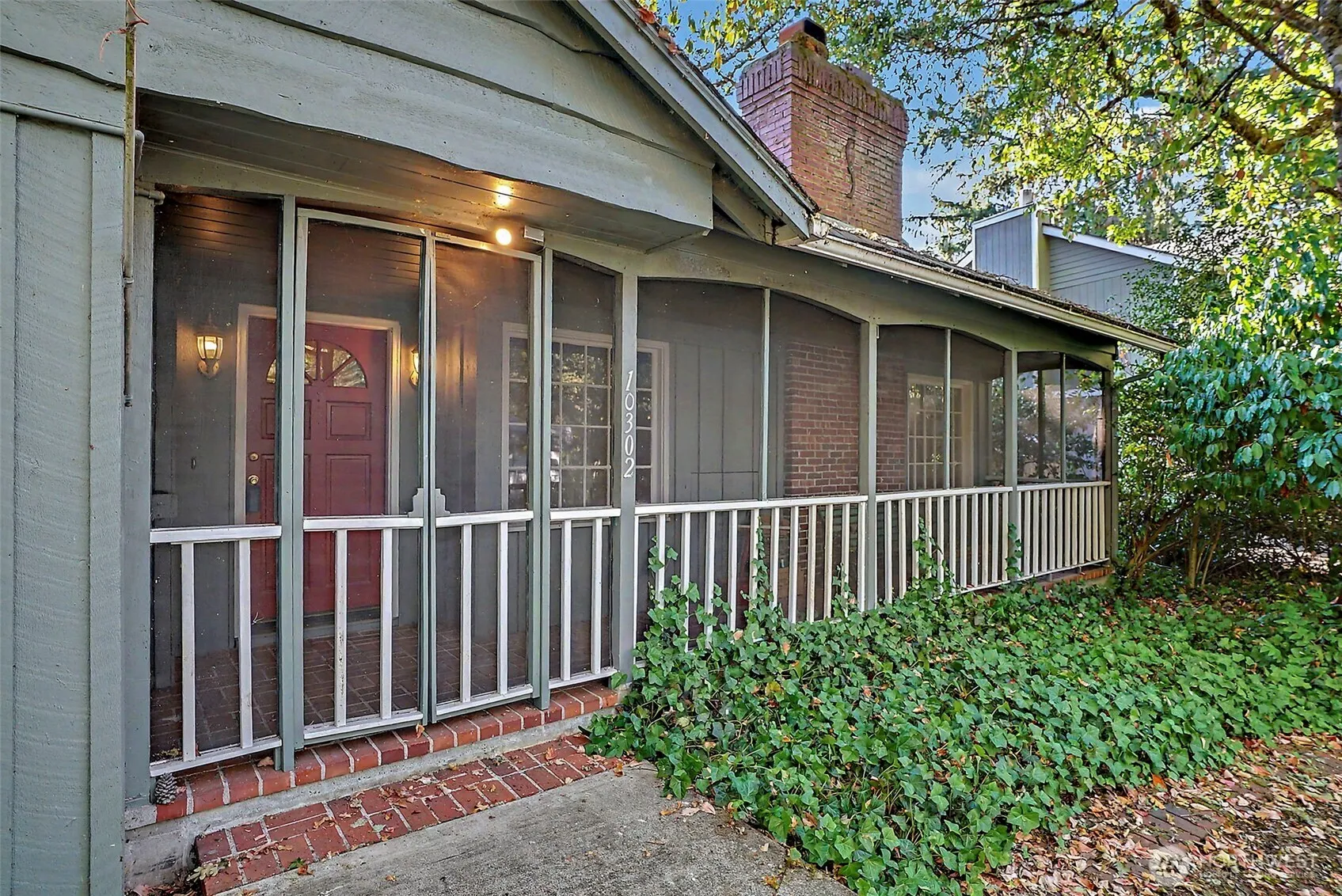 Property photo for 10302 Interlaaken Drive Sw, Lakewood photo 4