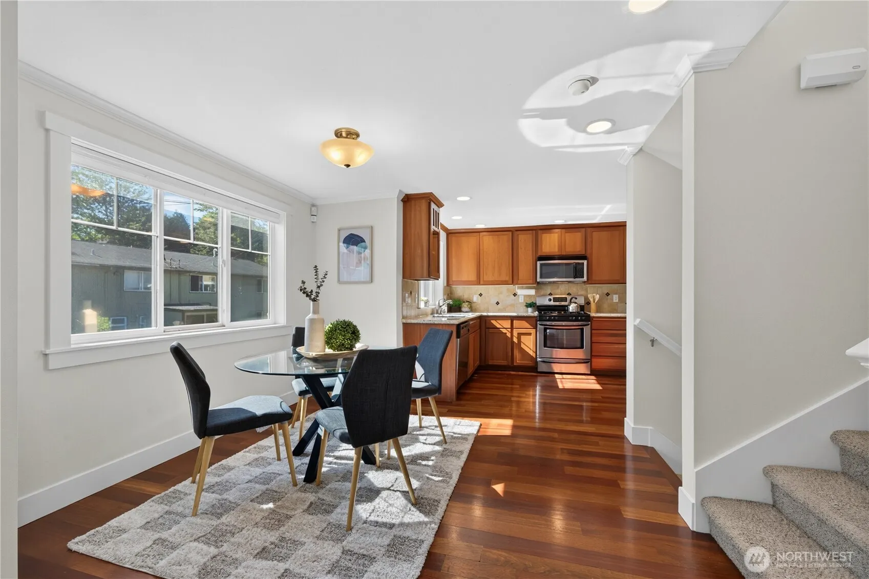 Property photo for 5013 40th Avenue Ne, Seattle photo 2