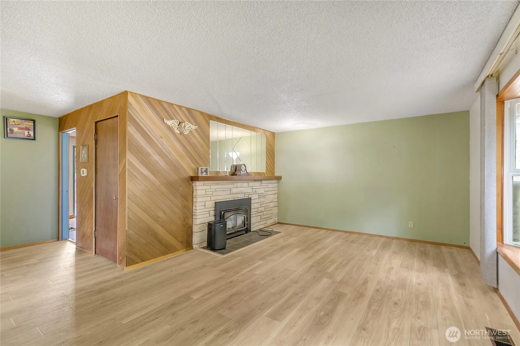 Property photo for 20911 78th Avenue W, Edmonds photo 2