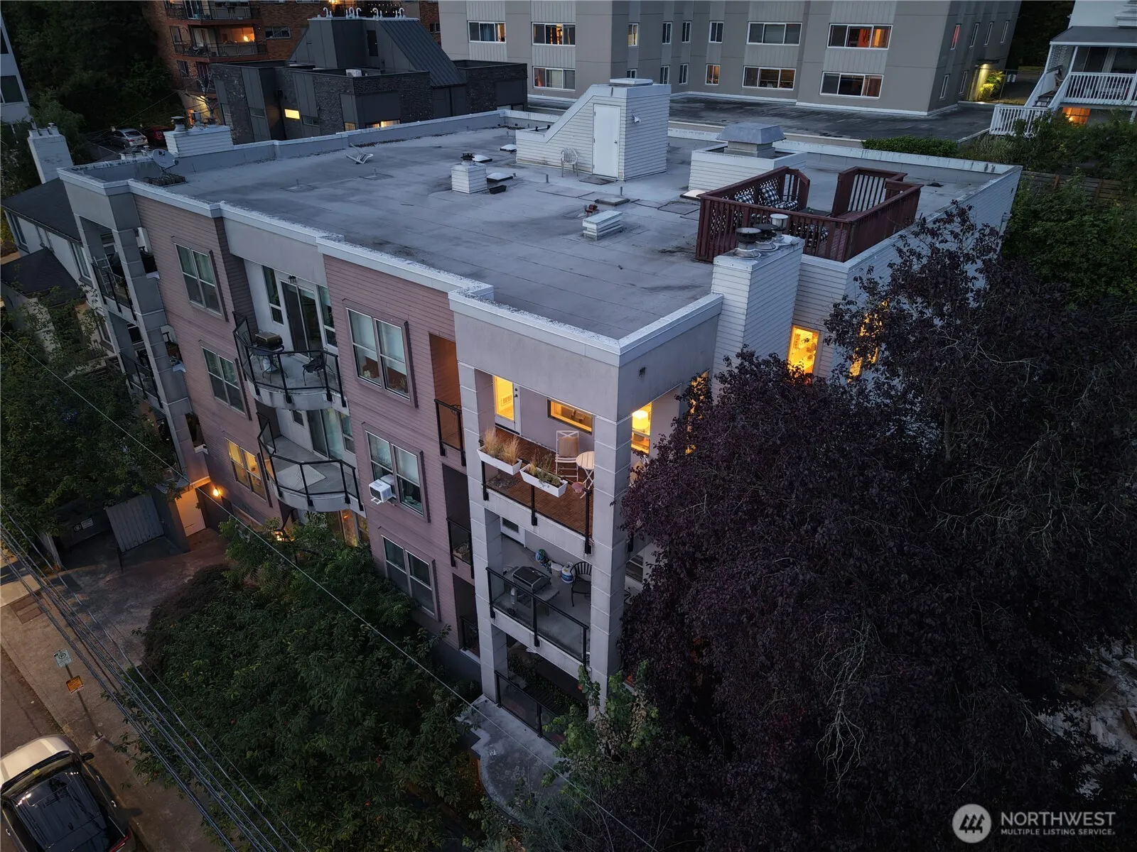 Property photo for 524 12th Avenue E #301, Seattle photo 2
