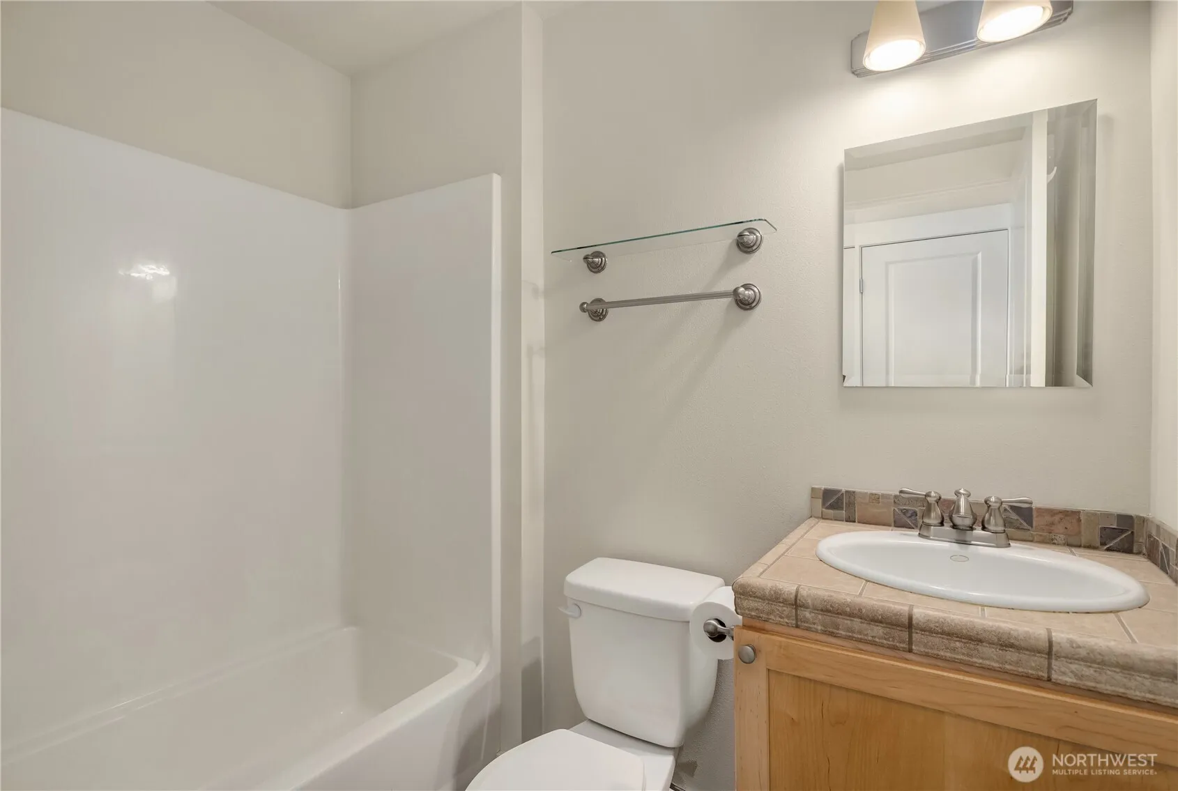 Property photo for 737 S Homer Street #b, Seattle photo 3