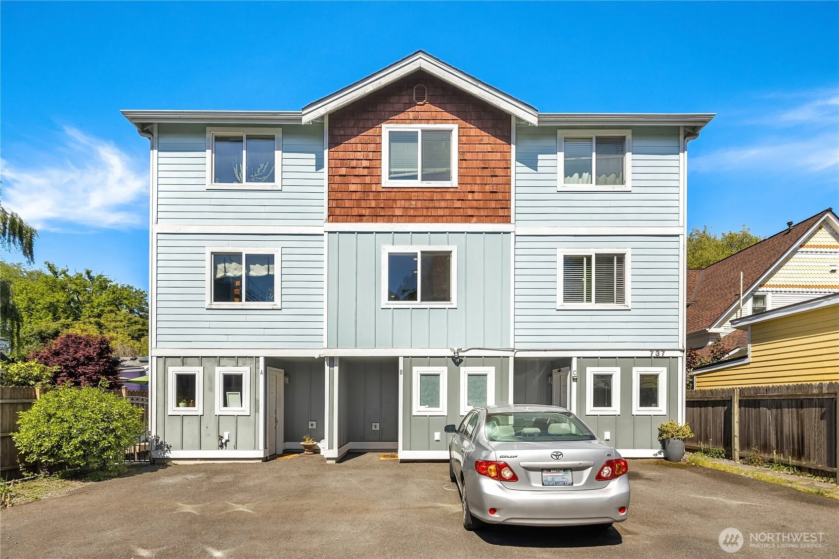 Property photo for 737 S Homer Street #b, Seattle
