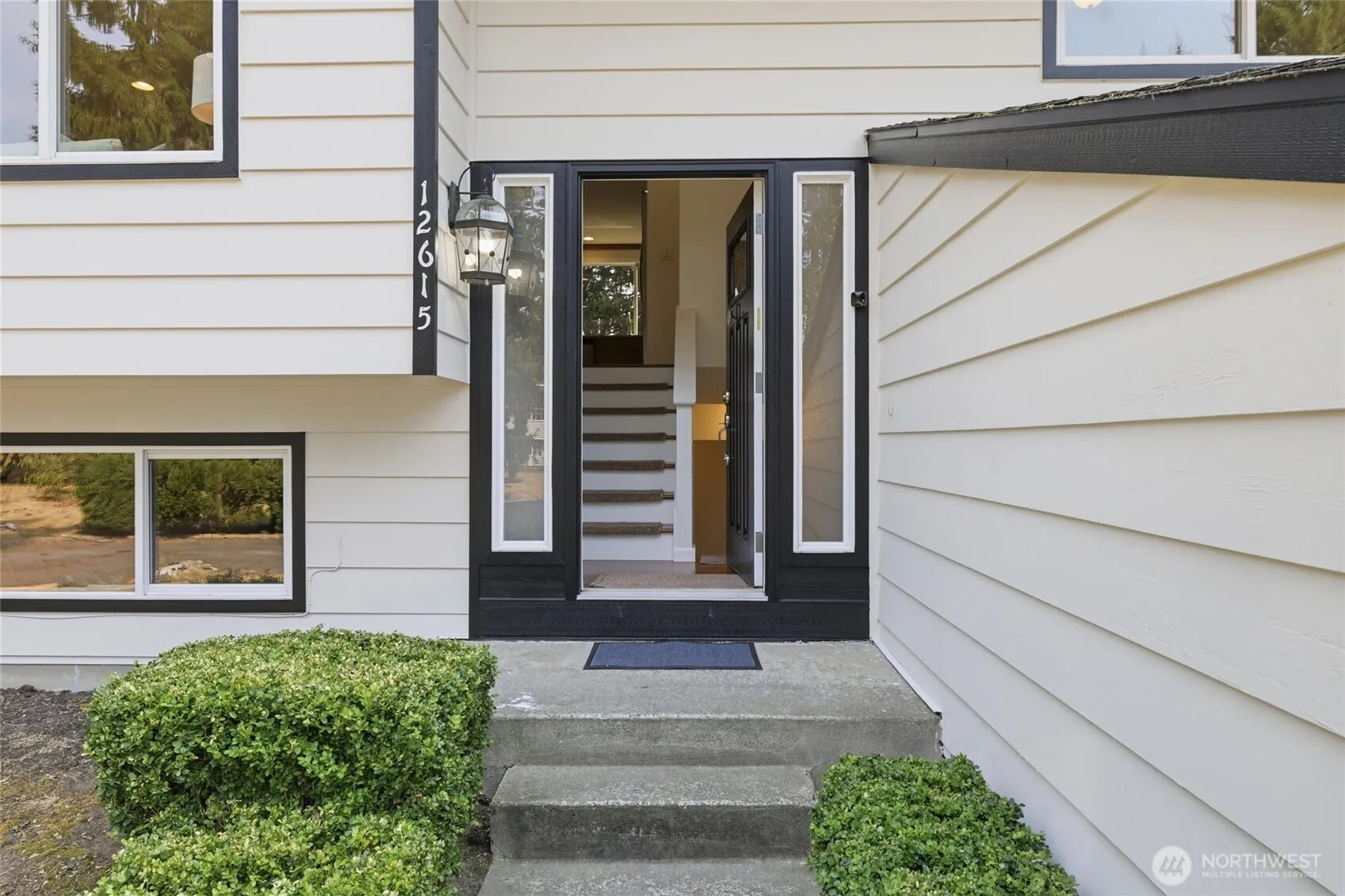 Property photo for 12615 Ne 142nd Street, Kirkland photo 2