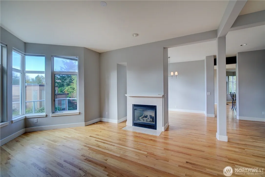 Property photo for 9425 110th Place Ne, Kirkland photo 3