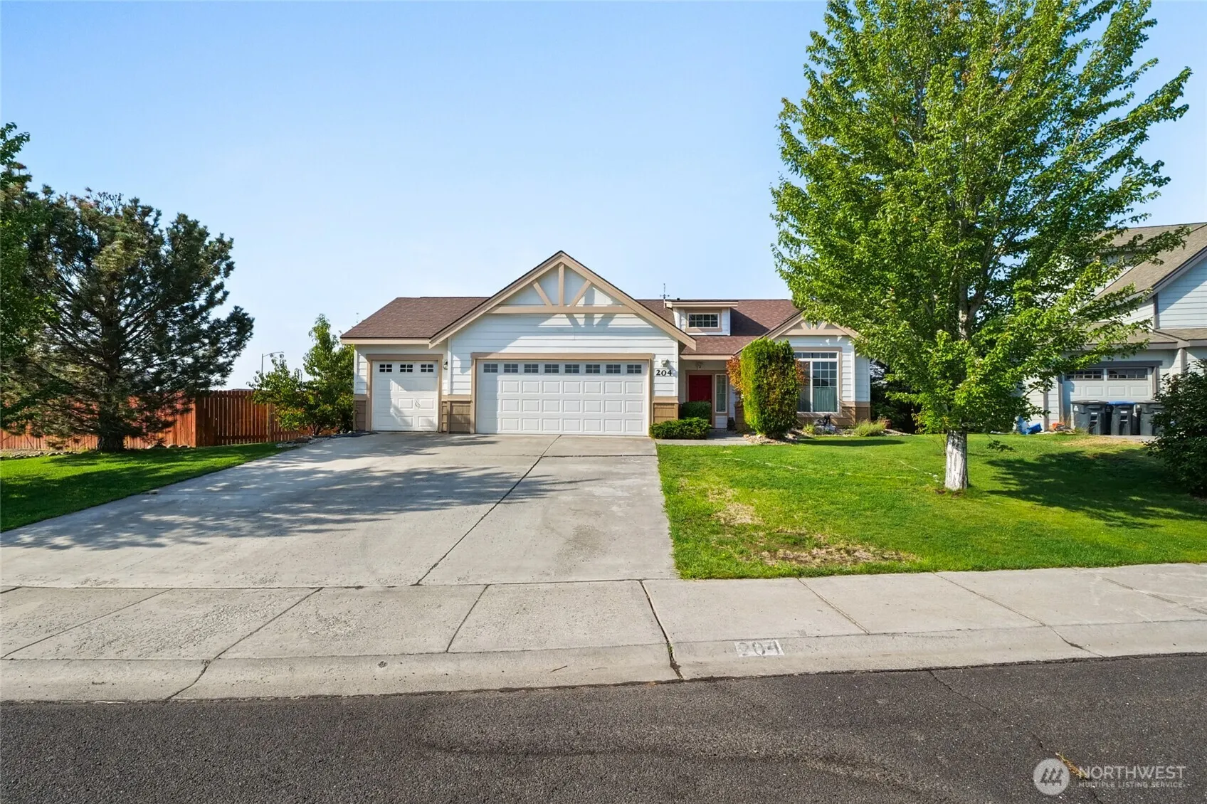 Property photo for 204 N Wellington Street, Moses Lake photo 2