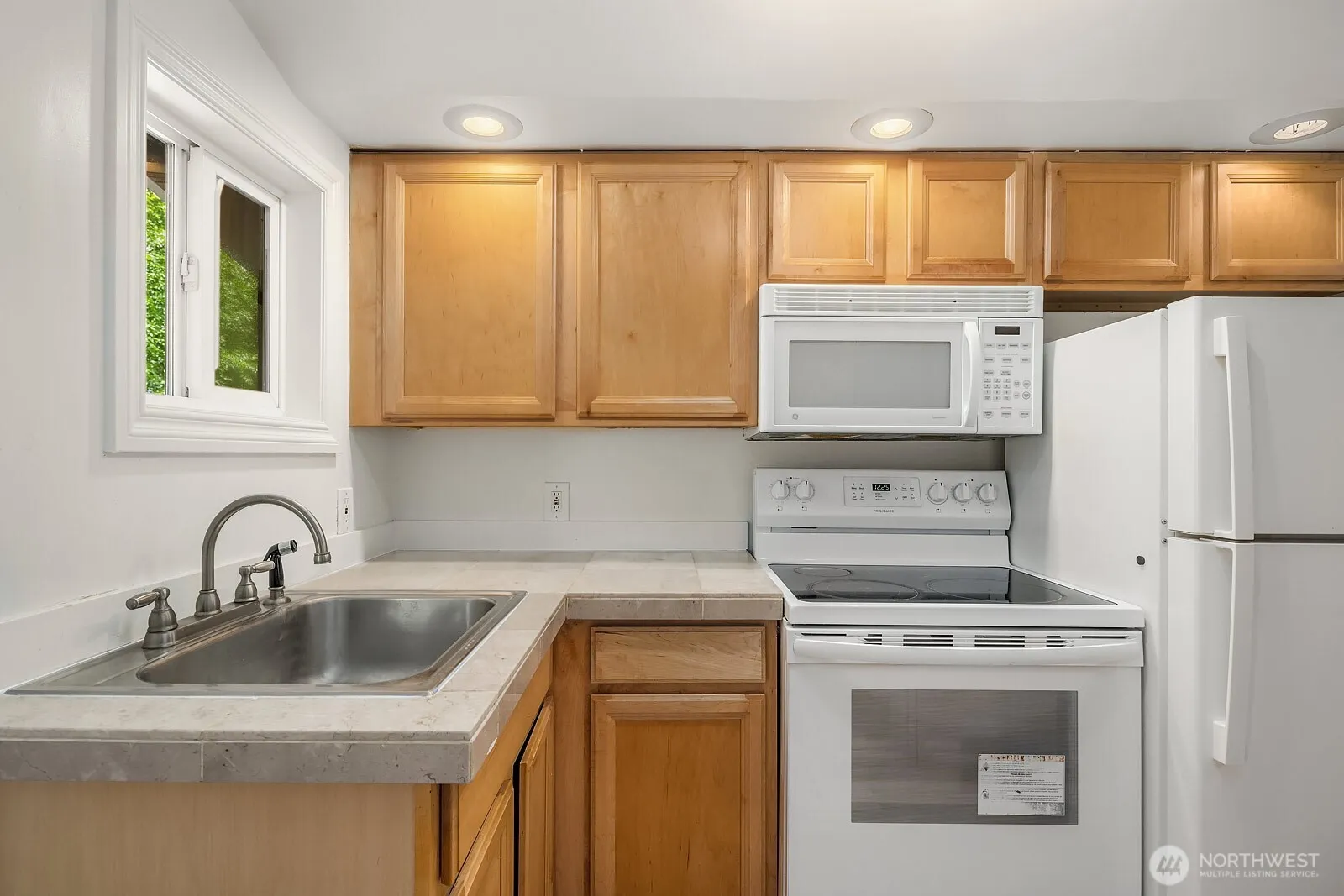 Property photo for 5444 Kirkwood Place N, Seattle photo 3